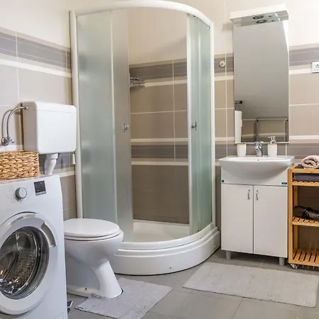 Spacious Studio Coffee Machine With Free Dolce Gusto Coffee Novi Sad Exterior foto